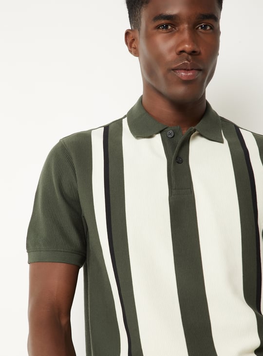 Men Colourblock Polo T-shirt