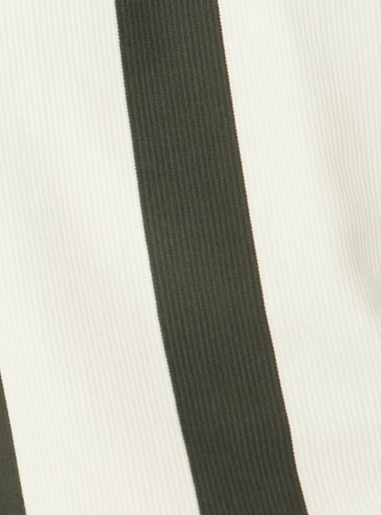 Men Colourblock Polo T-shirt