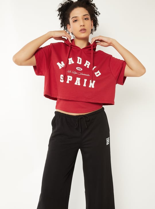 Women Printed Hooded Boxy Fit Sports T-shirt with Camisole