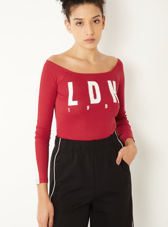 Women Printed Off-shoulder T-shirt