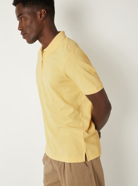 Men Solid Zipper Polo T-shirt