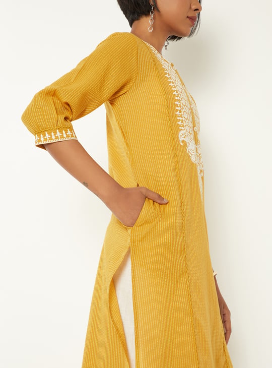 Women Embroidered Straight Kurta