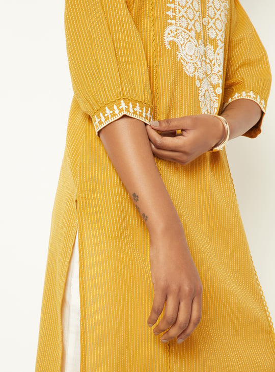 Women Embroidered Straight Kurta