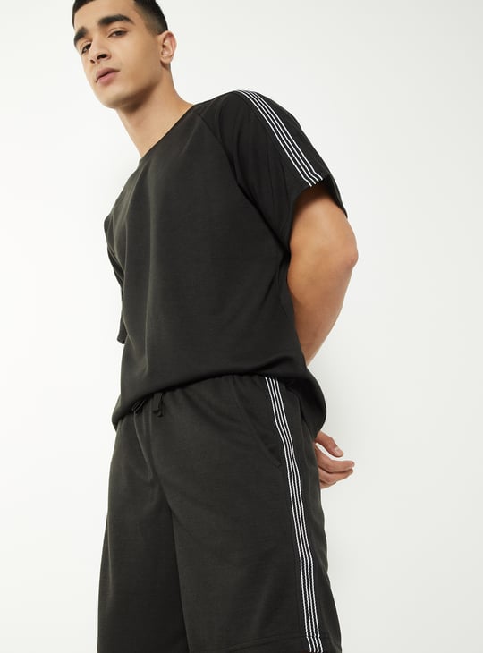 Men Striped Taping Sports Shorts