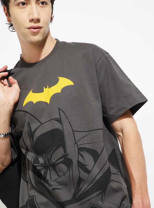 URB_N Men Batman Print Oversized T-shirt