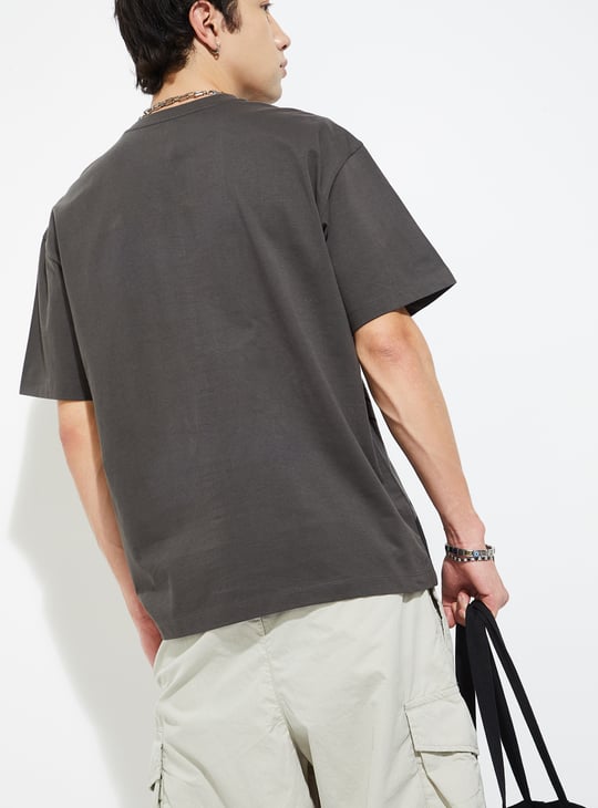 URB_N Men Batman Print Oversized T-shirt
