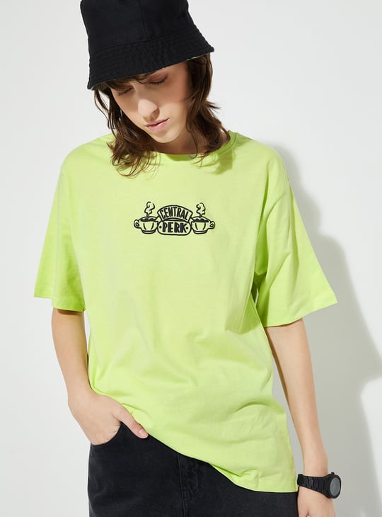 URB_N Women Friends Print Oversized T-shirt
