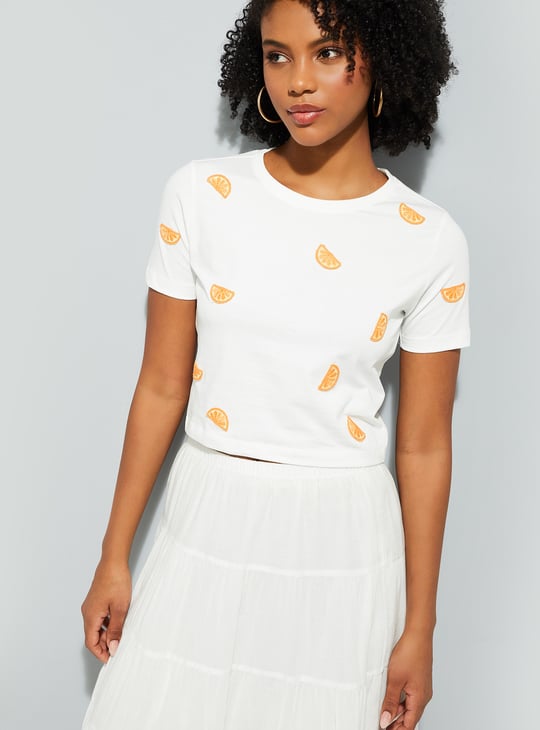 URB_N Women Embroidered T-shirt