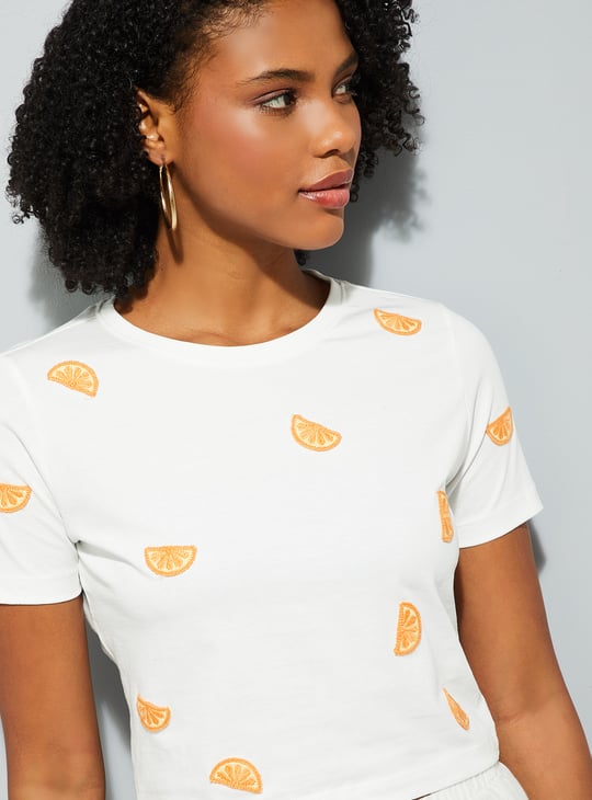 URB_N Women Embroidered T-shirt