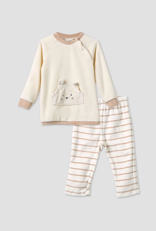 Juniors Bear Applique T-shirt and Pyjama Set