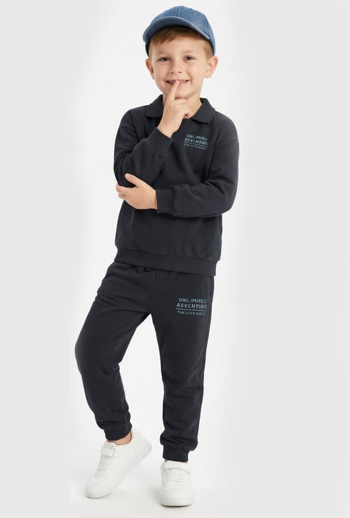 Juniors Printed T-shirt and Joggers Set