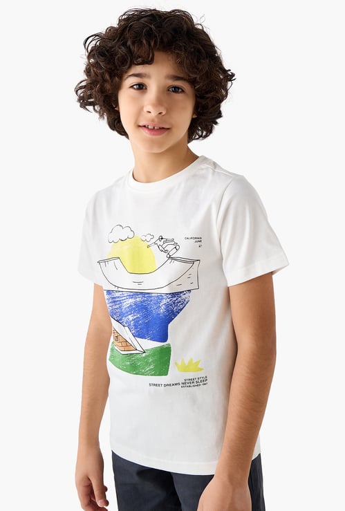 Juniors Graphic Print T-shirt