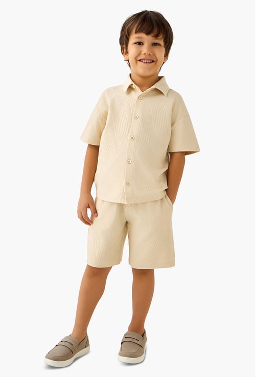 Juniors Textured Shirt and Shorts Set