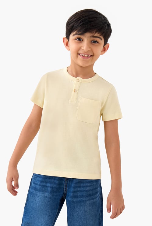 Juniors Solid Henley Neck T-shirt