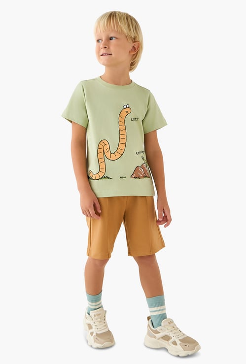 Juniors Worm Print T-shirt and Shorts Set