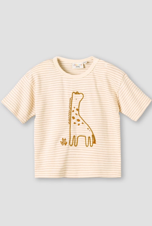 Juniors Giraffe Embroidered T-shirt