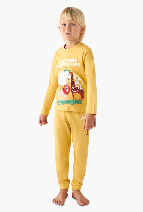 Juniors Animal Print T-shirt And Joggers Set