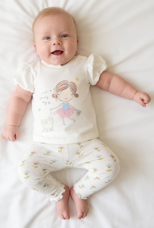 Juniors Graphic Printed T-shirt