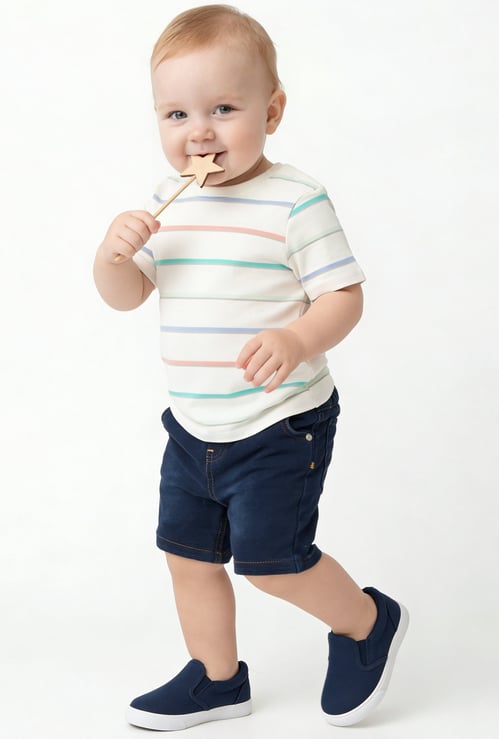 Juniors Striped T-shirt