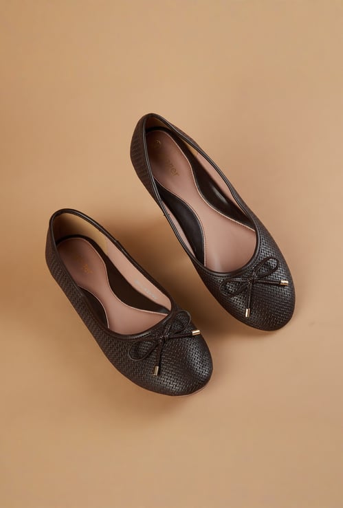 GINGER Textured Bow Accent Ballerinas