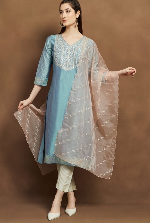 MELANGE Embroidered Dupatta with Scalloped Trim