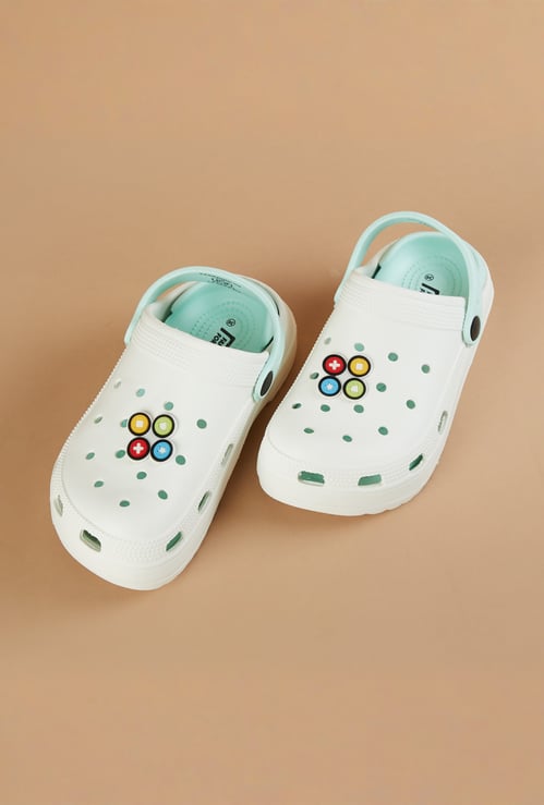 FAME FOREVER Girls Charm-Detailed Clogs