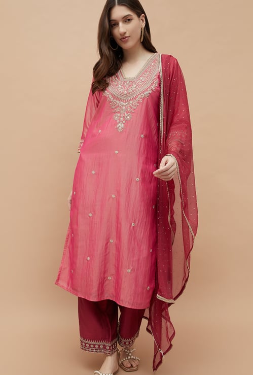 MELANGE Embroidered Kurta Set