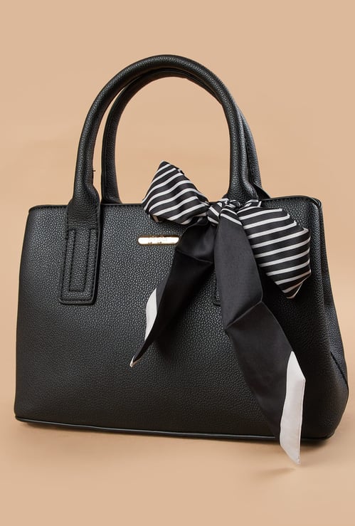 GINGER Textured Handheld Bag