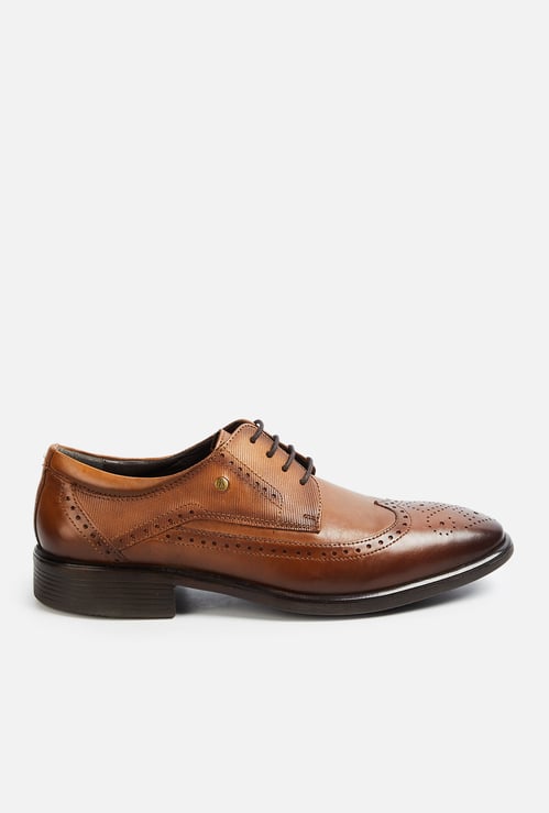 HUSH PUPPIES Textured Oxfords