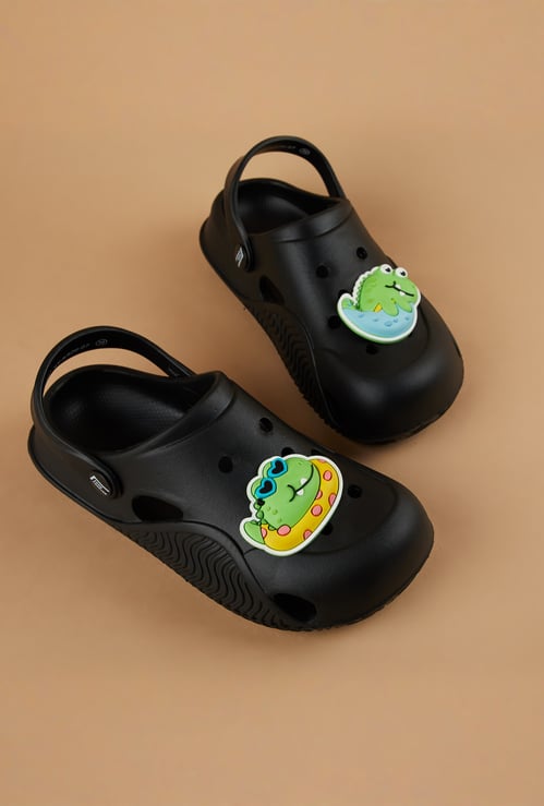 FAME FOREVER Jibbitz Appliqued Clogs