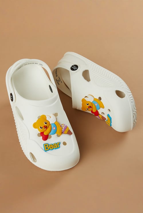 FAME FOREVER Charm Detail Clogs