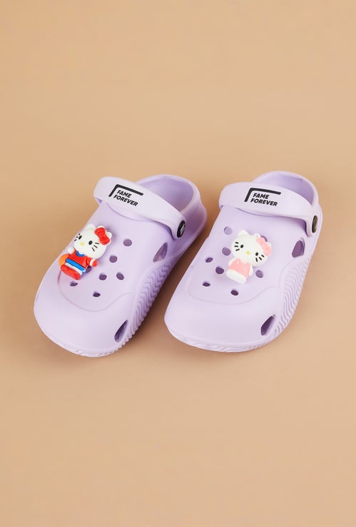 FAME FOREVER Gibbitz Detailed Clogs