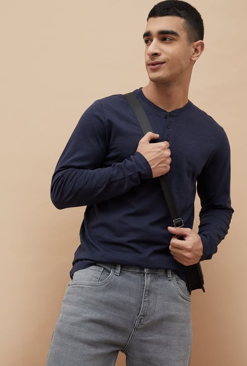 FAME FOREVER Solid Henley T-shirt