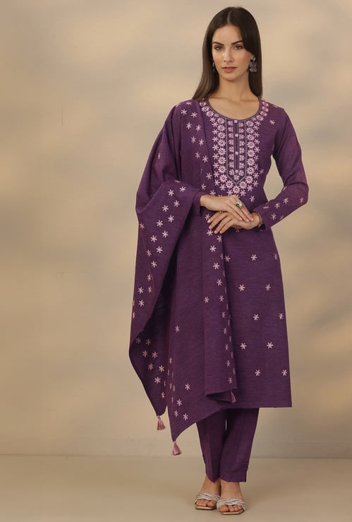 LIBAS Embroidered Straight Winter Kurta Set