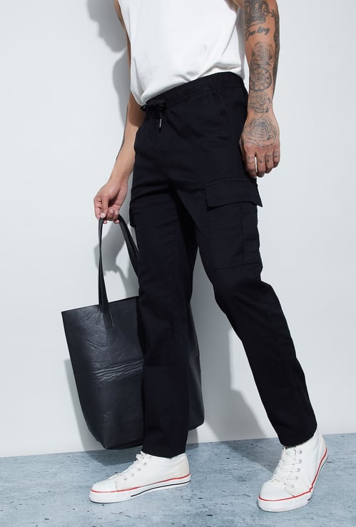 FAME FOREVER Solid Regular Fit Cargos