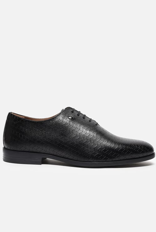 LOUIS PHILIPPE Textured Oxford Shoes