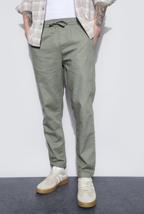 FAME FOREVER Solid Regular Fit Trousers