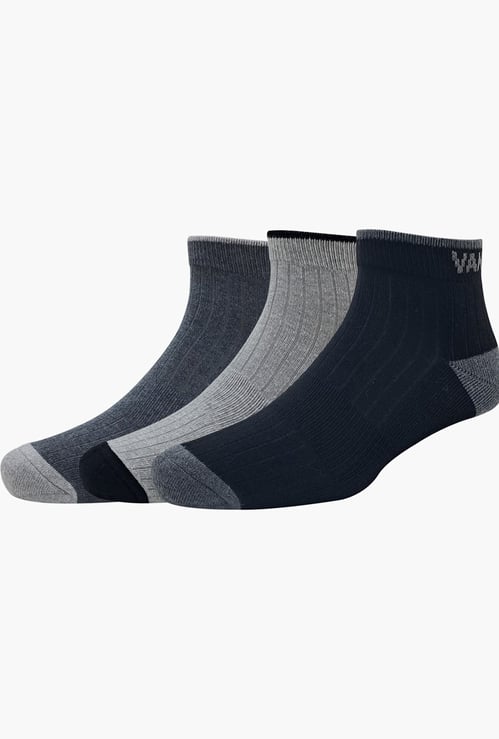 VAN HEUSEN Solid Ankle Length Socks - Pack of 3