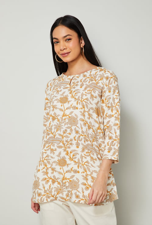 MELANGE Floral Print Boat Neck 3/4th Sleeves Straight Kurti