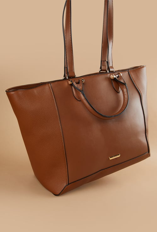 GINGER Textured Shoulder Bag