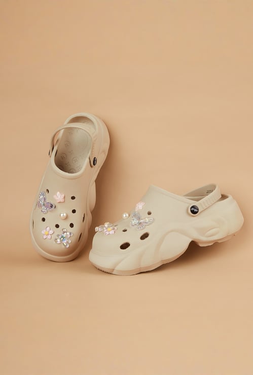 GINGER Charm Clogs