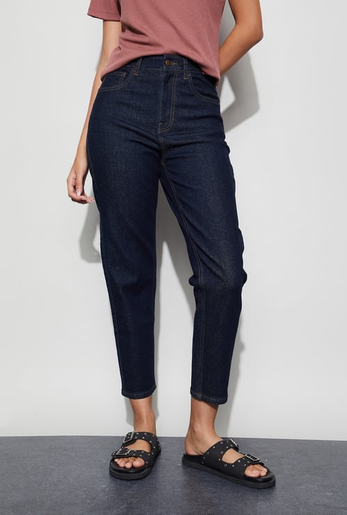 FAME FOREVER Solid Mom Fit Jeans