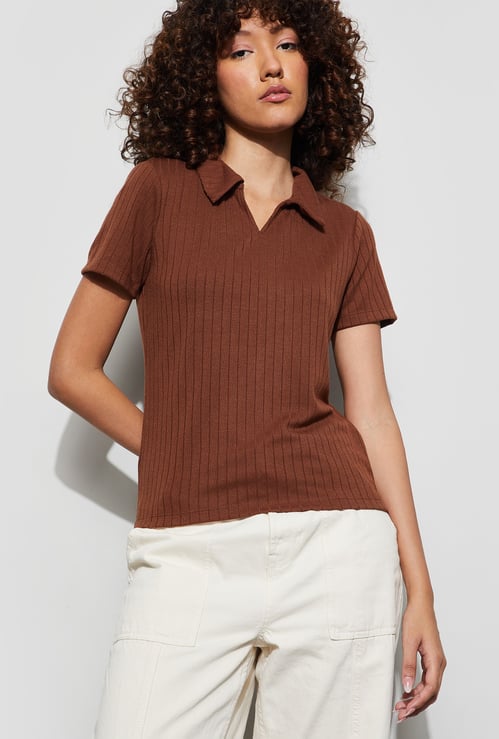 FAME FOREVER Ribbed Johnny Collar T-shirt