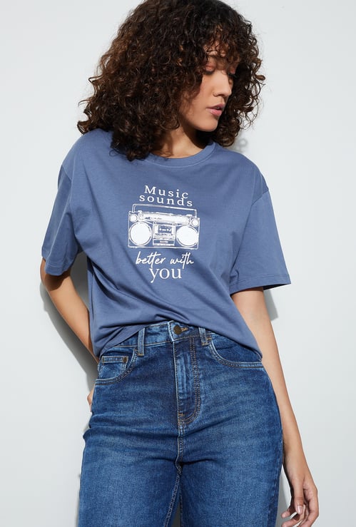 FAME FOREVER Graphic Print T-shirt