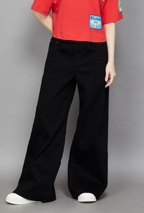 LEVI'S Solid Flared Jeans