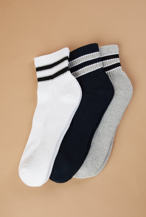 CODE Men Striped Ankle Length Socks - Pack of 3