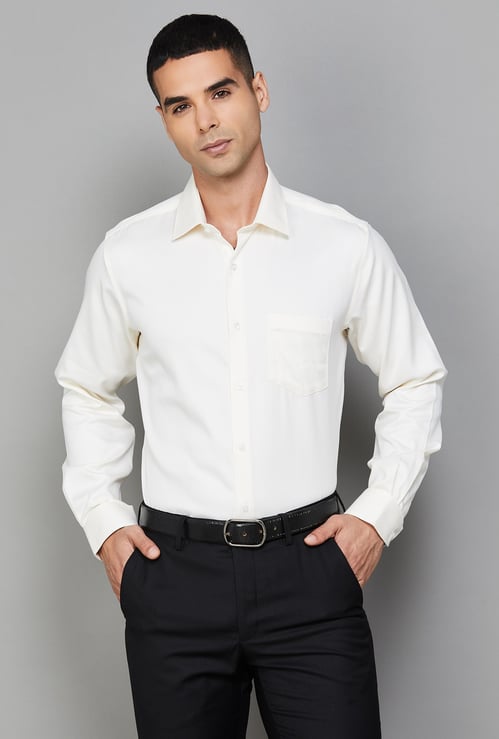 VAN HEUSEN Solid Regular Fit Formal Shirt