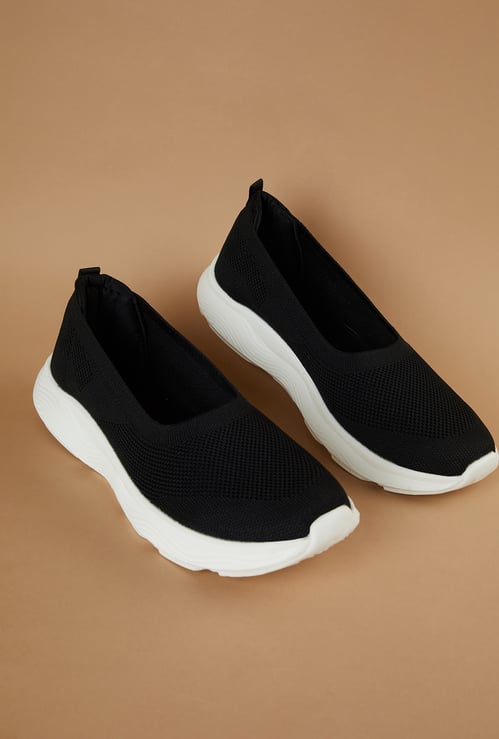 GINGER Slip-On Sneakers
