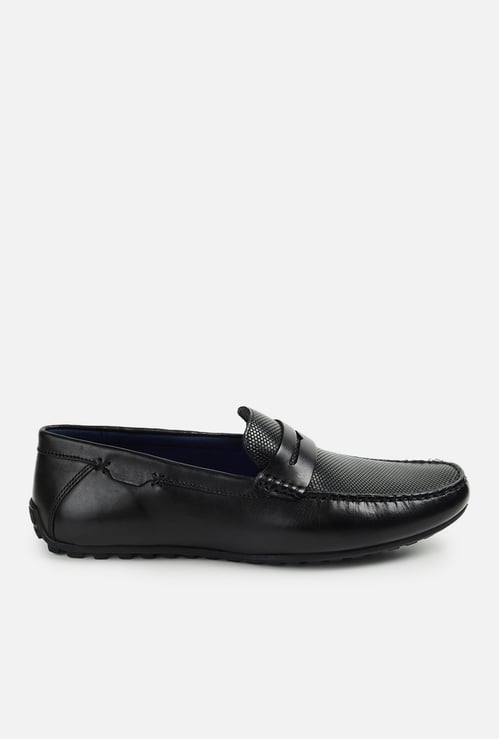 RARE RABBIT Textured Slip-Ons