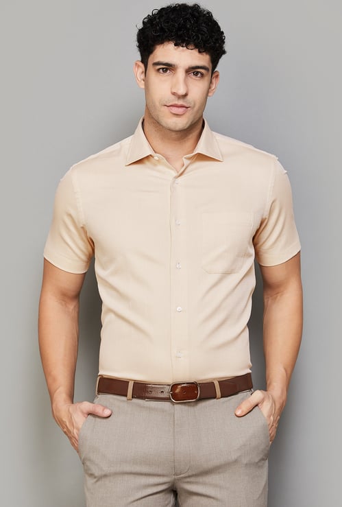PARK AVENUE Textured Regular Formal Shirt